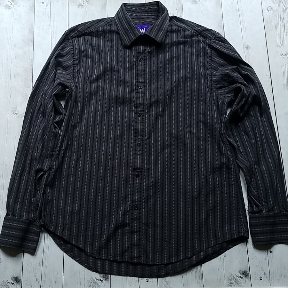 William size Large Mens button down shirt